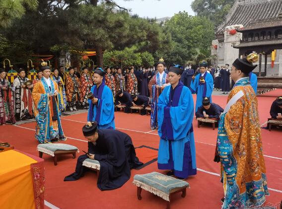 北京白云观举行孟至岭方丈升座法会
